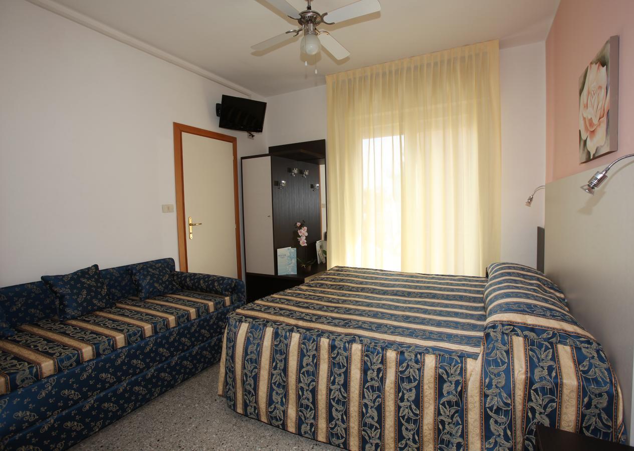 Mayer Hotel 3*